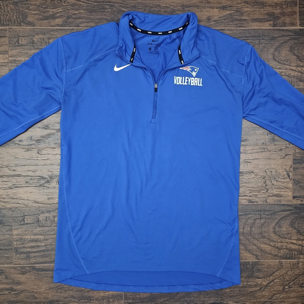 NIKE Patriots Volleyball Pullover‎ 1/4 Zip Dri-Fit; Patriots Fan